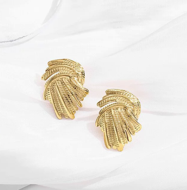 Trendy Vintage Luxe Irregular Swirl Earrings - Unique Twisted Studs